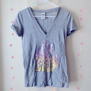 Smitten for the mitten v neck tee